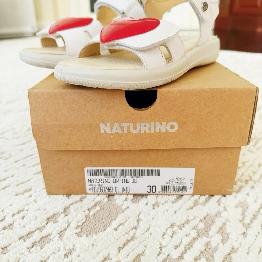 Naturino Velcro sandals with heart ♥️